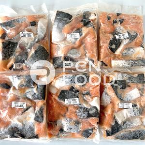 เนื้อคอแซลมอนหั่นชิ้น (Skin On) ตัดแต่งเนื้อส่วนคอปลาแซลมอนแบบหั่นชิ้น
